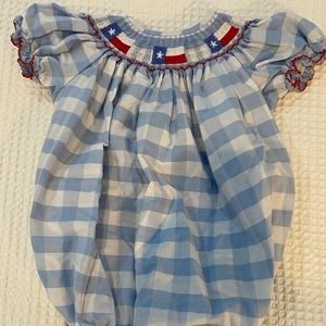 Texas state flag smocked bubble. Bishop sleeves. Buffalo check. EUC.